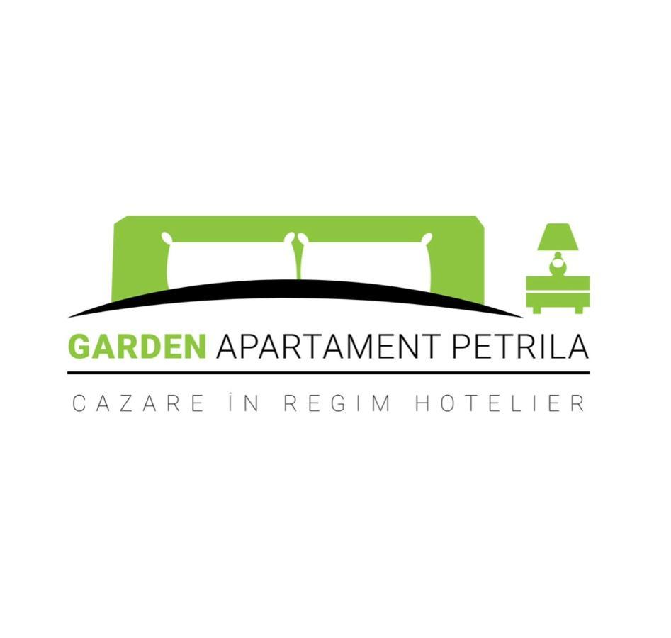 Garden Apartament Petrila Bagian luar foto